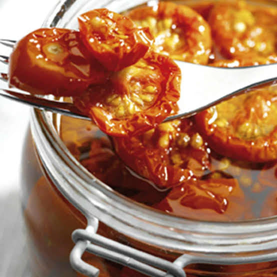Sundried Tomatoes in Oil – 1.25L Jar